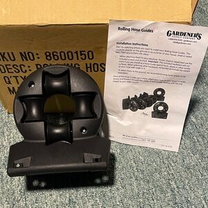 Gardener’s Supply Company Rolling Hose Guide set of 6 NWT